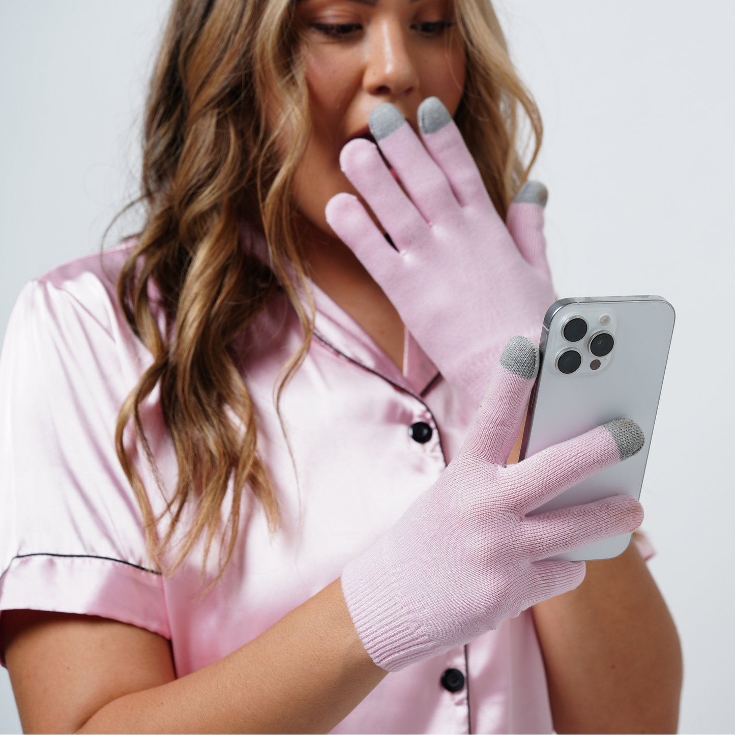 Hydrating Gel Infused Moisturizing Spa Gloves [Reusable] - Dreambox Beauty